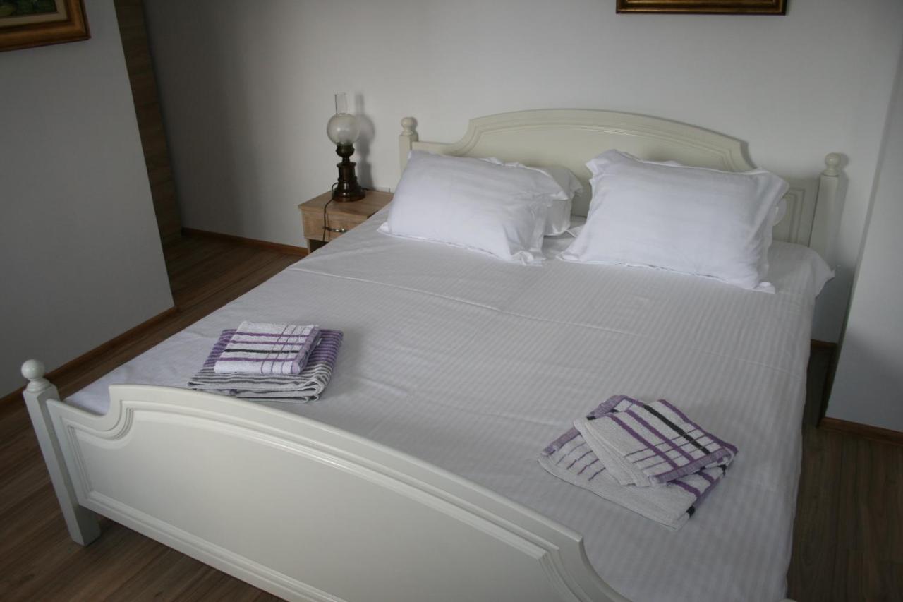 Colev Rooms Focşani Exterior foto